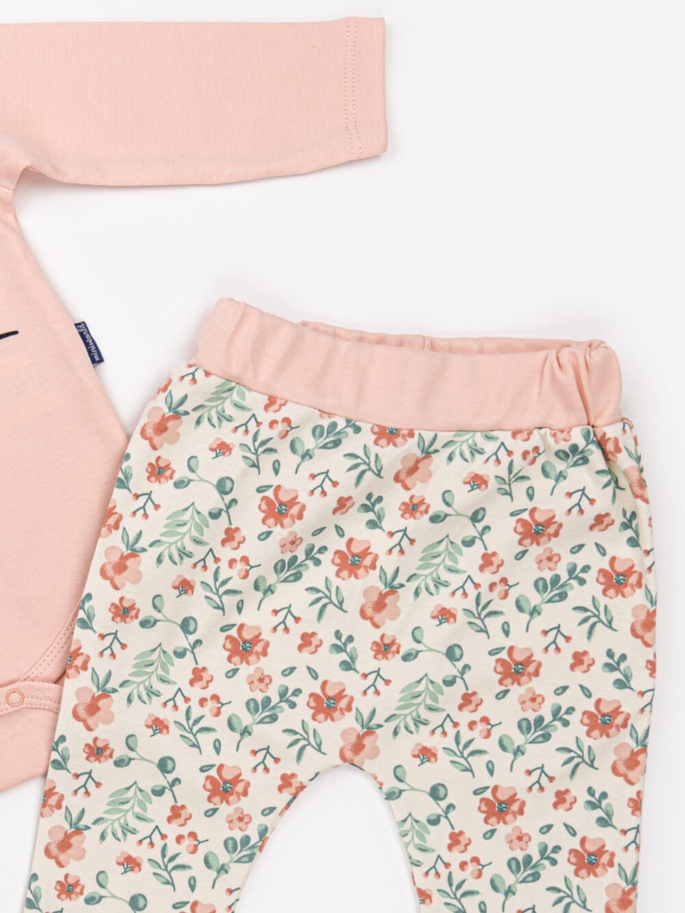 Ensemble 3 Pièces Fille – Body, Pantalon & Bonnet Motif Floral Ensemble 3 Pièces Vêtement bébé Fille - Body, Pantalon & Bonnet Motif Floral – Image 3