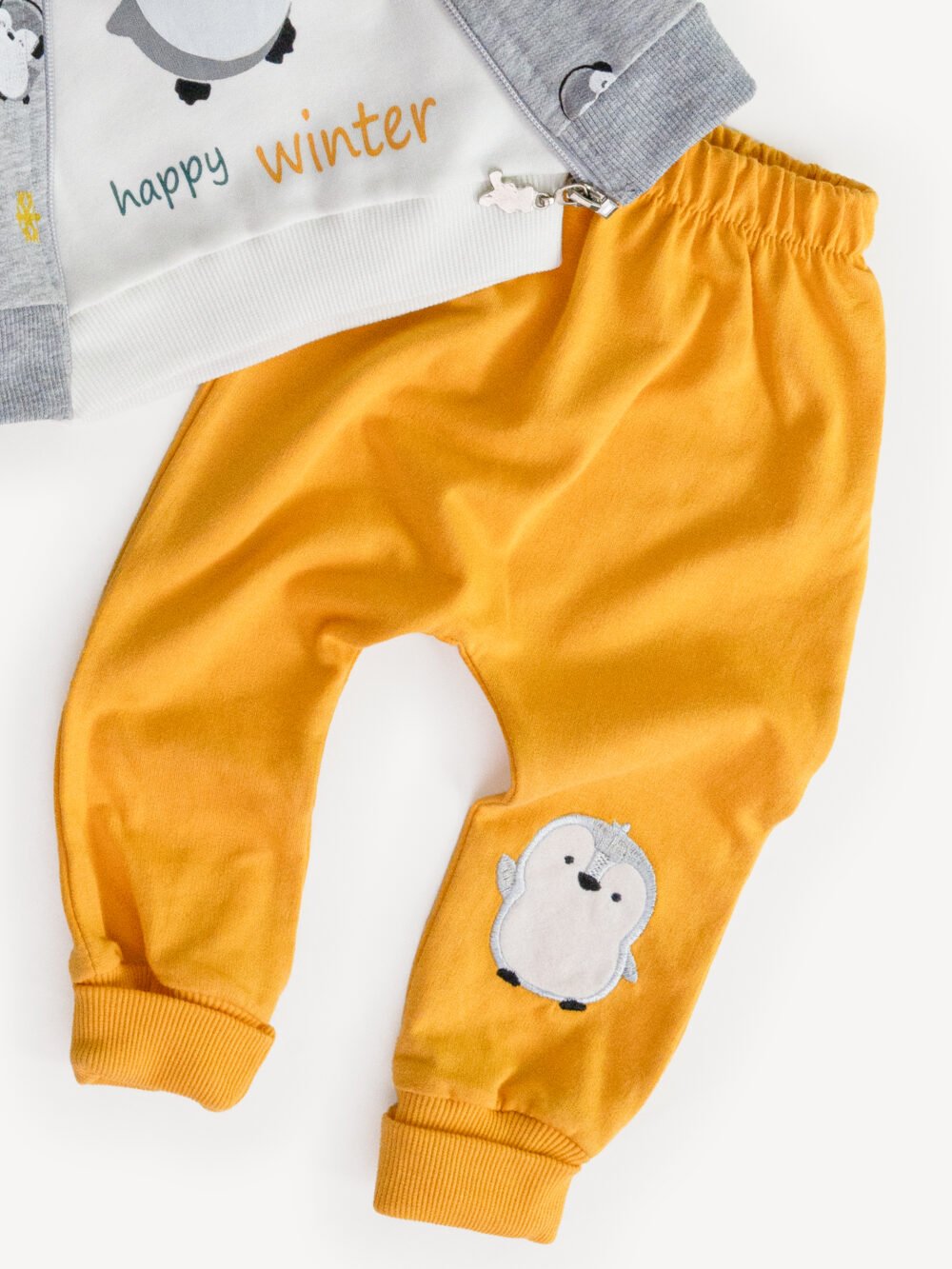Ensemble 3 Pièces Vêtement Bébé Garçon - Veste Pingouins, T-shirt & Pantalon Jaune Ensemble 3 Pièces Vêtement Bébé Garçon - Veste Pingouins, T-shirt & Pantalon Jaune